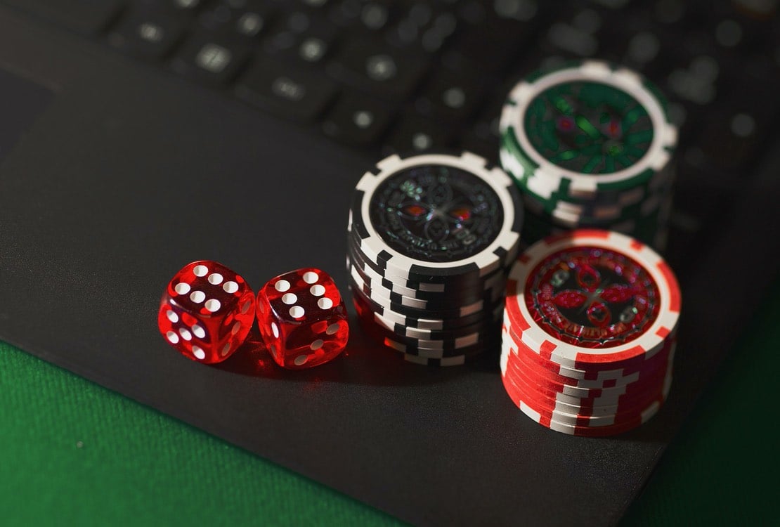 dice online gambling pixabay aidanhowe