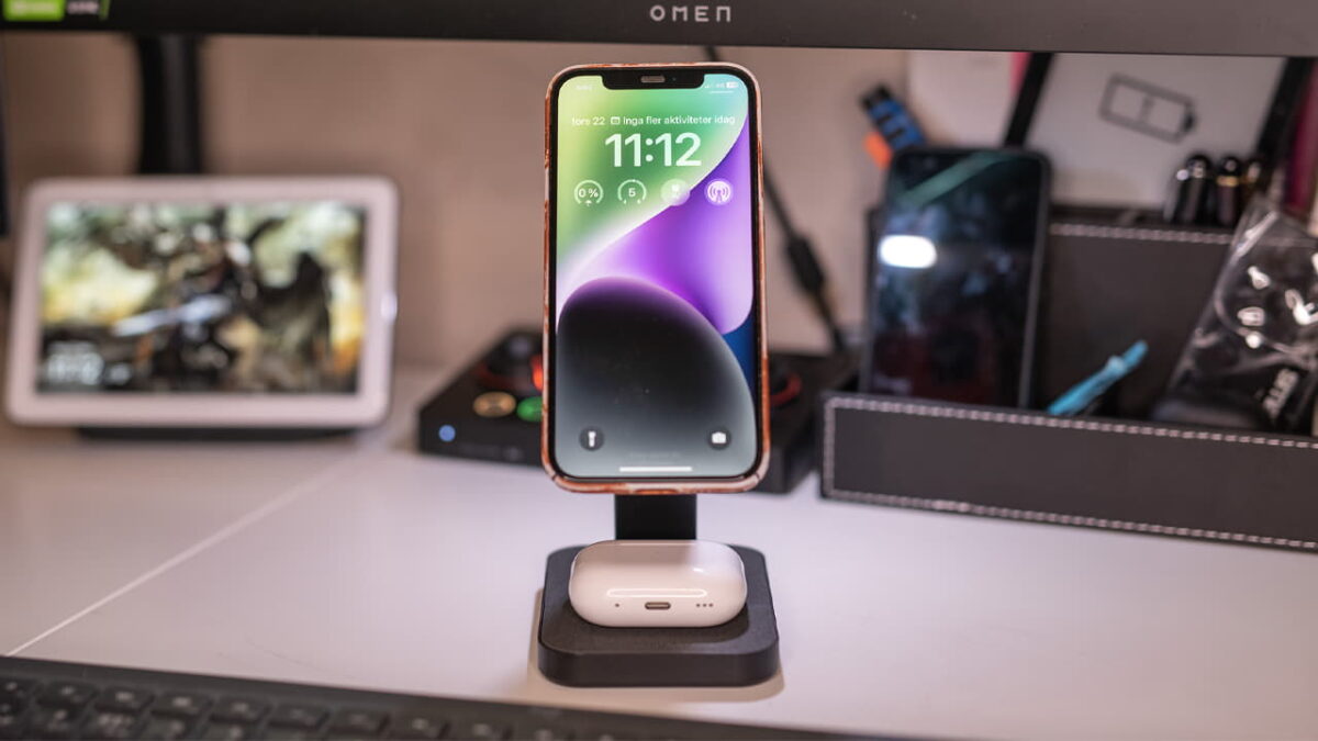 mophie snap plus charging stand and pad 4