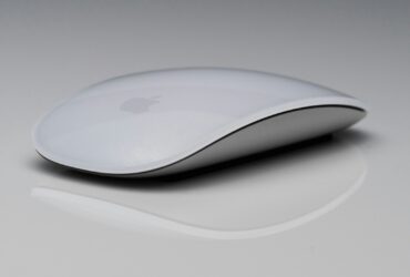 apple magic mouse unsplash