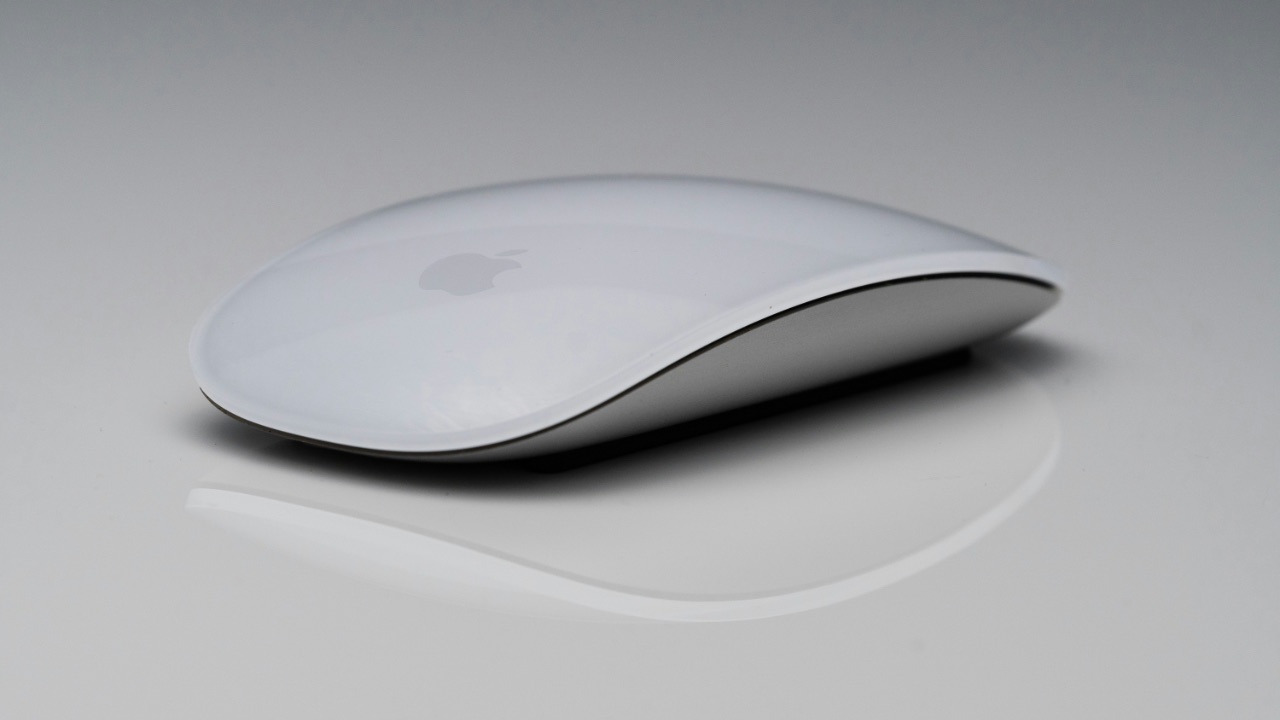 apple magic mouse unsplash