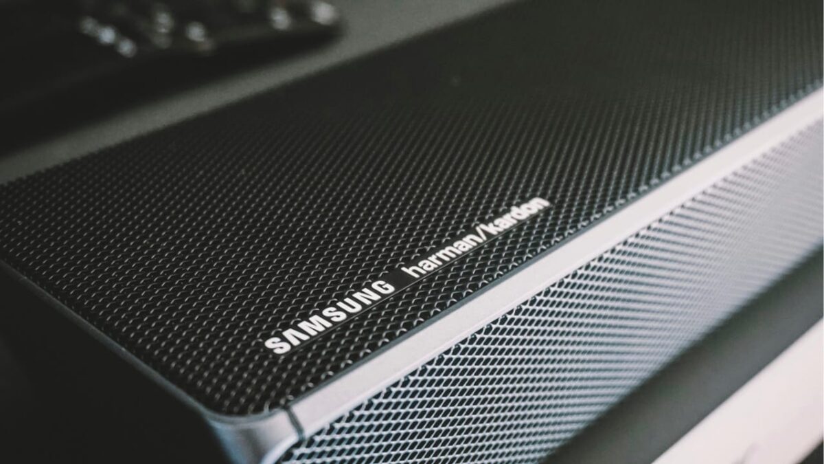 samsung harman kardon soundbar unsplash